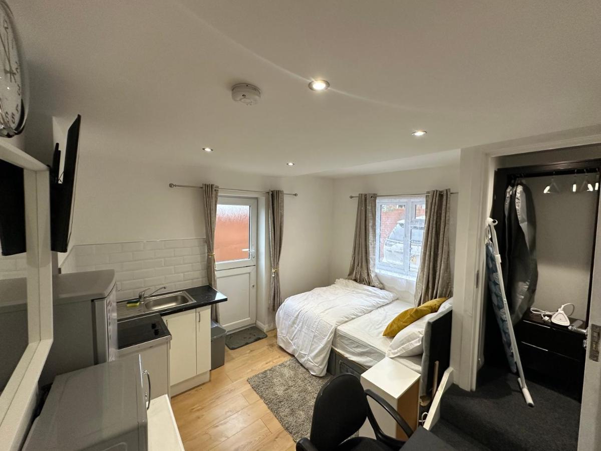 Keedonwood Road Bromley, Rooms With Free Wifi Exterior photo