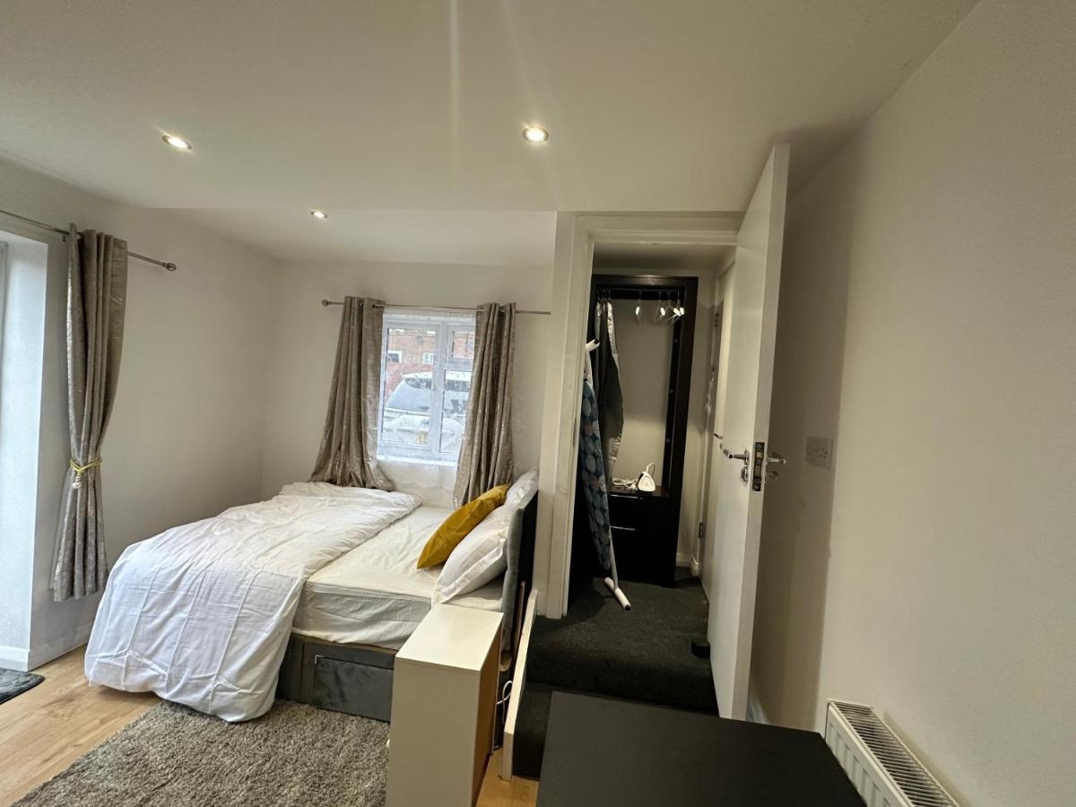 Keedonwood Road Bromley, Rooms With Free Wifi Exterior photo