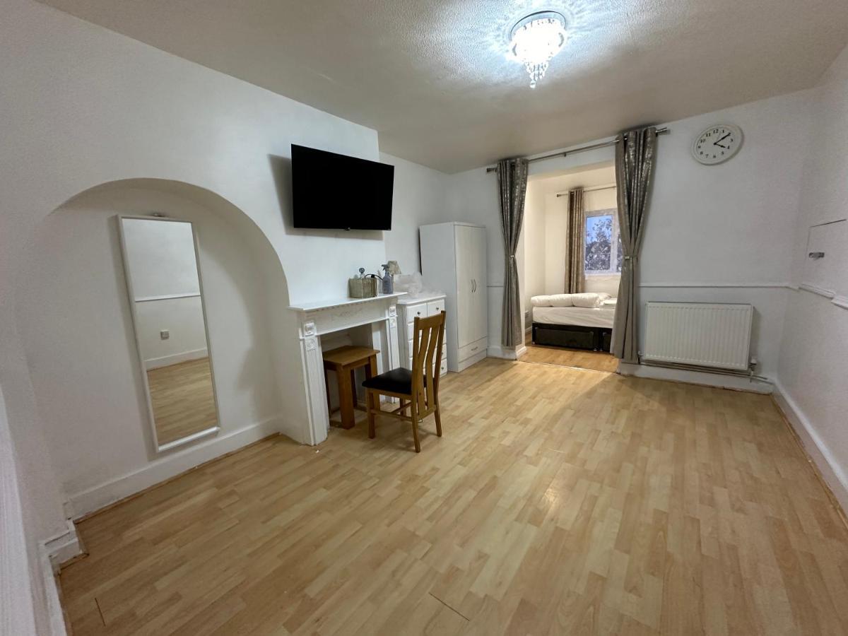 Keedonwood Road Bromley, Rooms With Free Wifi Exterior photo