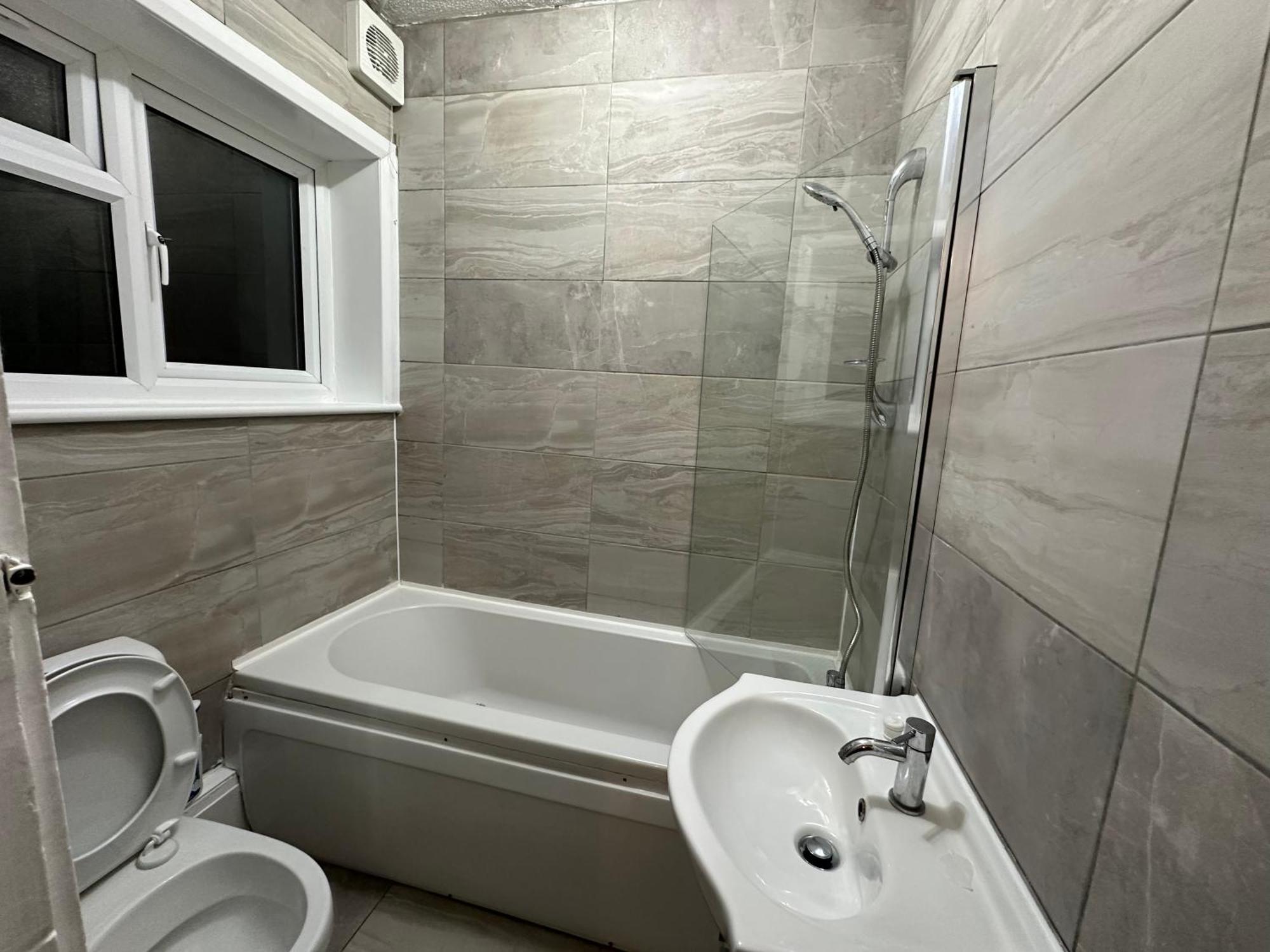 Keedonwood Road Bromley, Rooms With Free Wifi Exterior photo